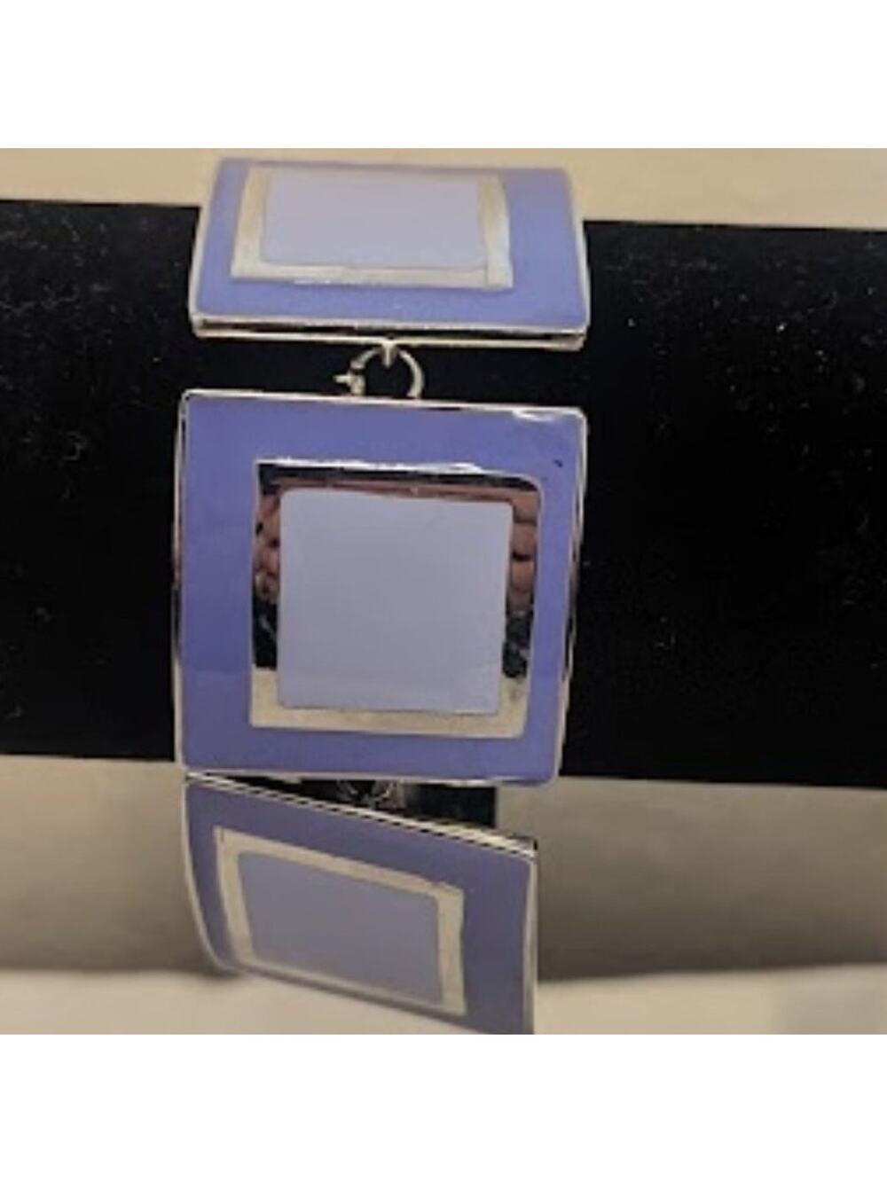 Groovy Lavender Enamel Geometric Design Graduated Silver Tone Toggle Bracelet